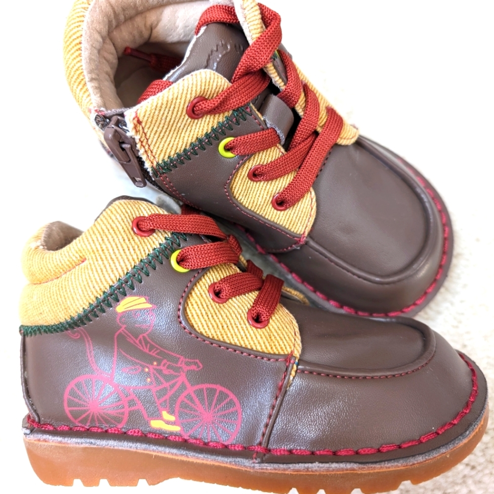 NEW Livie and Luca Boys Boots Size 8